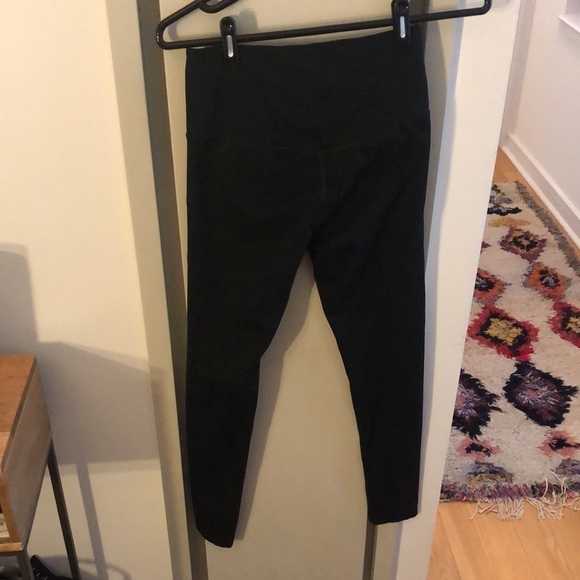Girlfriend Collective | Black High Rise Leggings - Picture 6 of 6